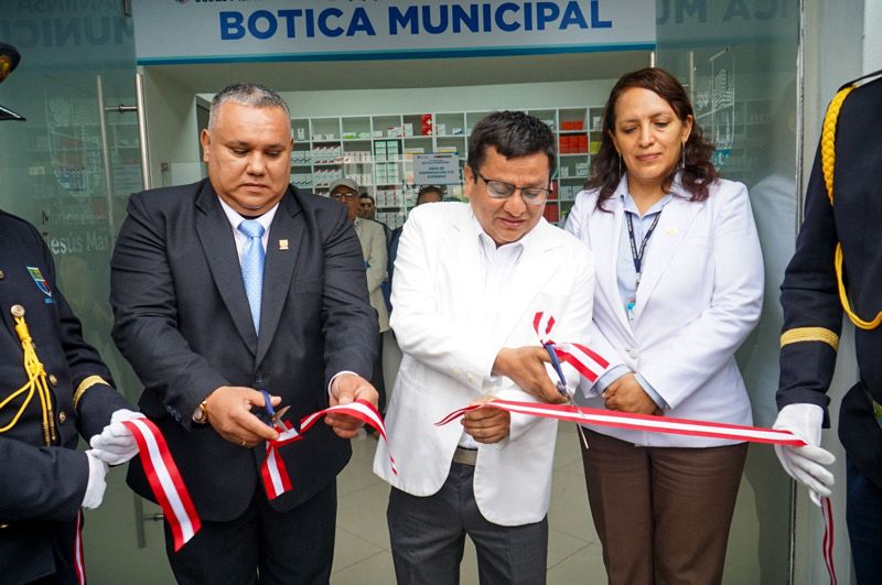 Foto 1 de Diris Lima Centro y Municipalidad de Jesús María inauguran FarmaMinsa