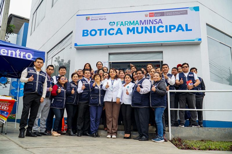 Foto 3 de Diris Lima Centro y Municipalidad de Jesús María inauguran FarmaMinsa