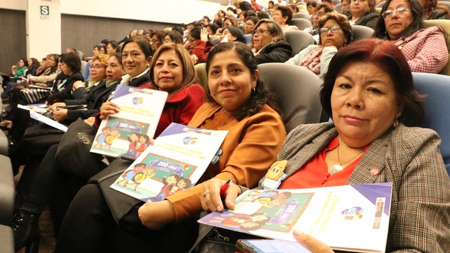 Ugel Uno celebro 200 años de la educación primaria con encuentro pedagógico