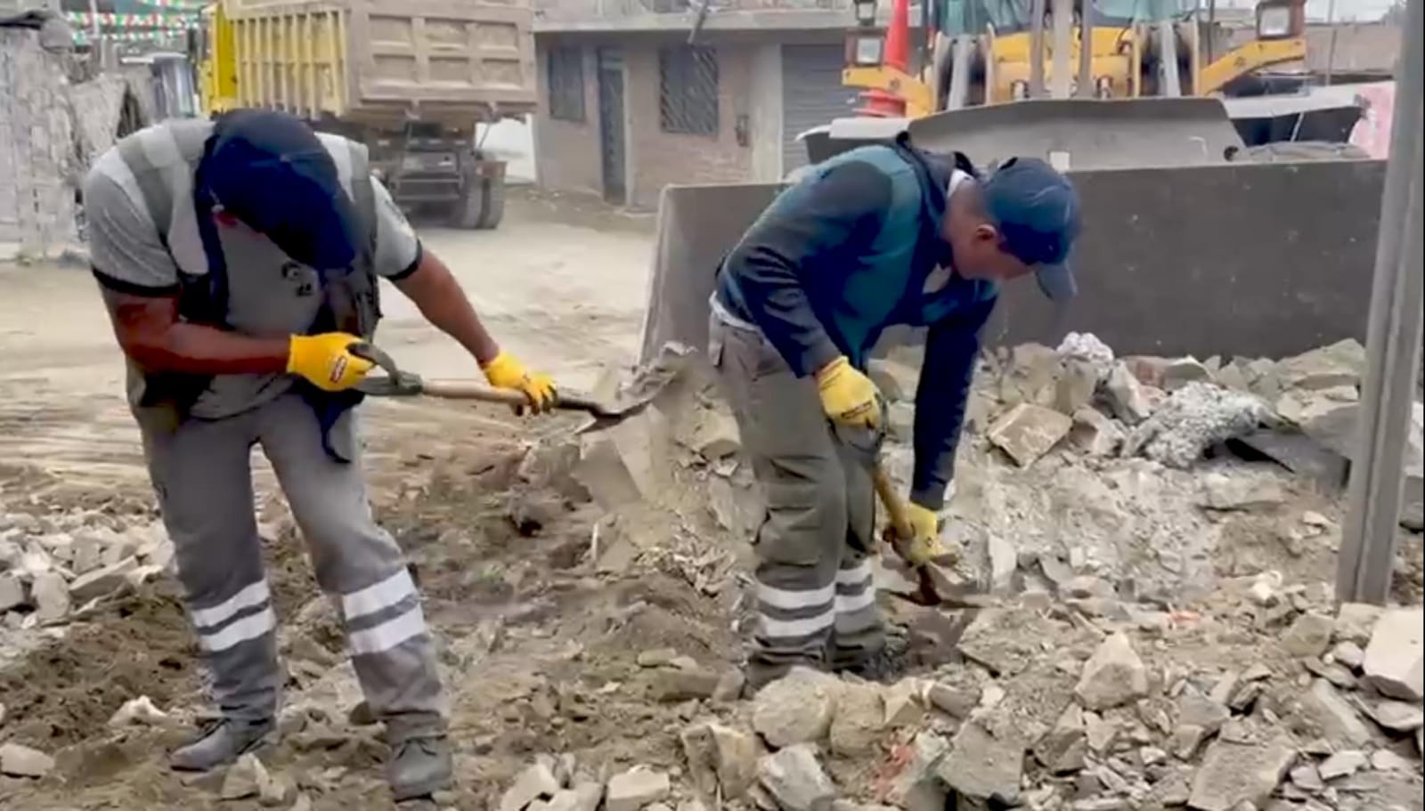 MPH limpió vías y ayudó a más vecinos a limpiar sus techos a través de campaña "Techo Limpio"