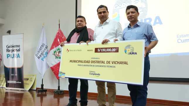 a realizado una entrega simbólica de fondos a la Municipalidad Distrital de Vichayal,