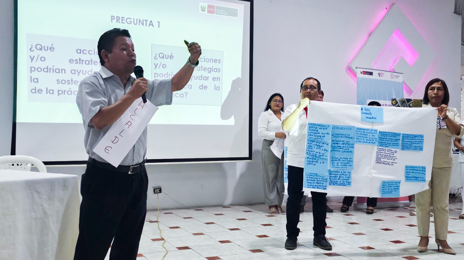 Comparten buenas prácticas de gestión educativa en encuentros macrorregionales