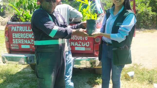 "Gran Cruzada Verde Escolar: Vichayal se Une por un Futuro Ecológico"