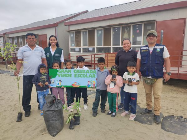 colaboración con el programa EDUCCA, ha dado inicio a la "Gran Cruzada Verde Escolar" 