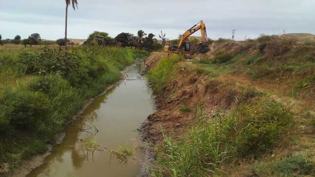 Descolmatación de Canales 