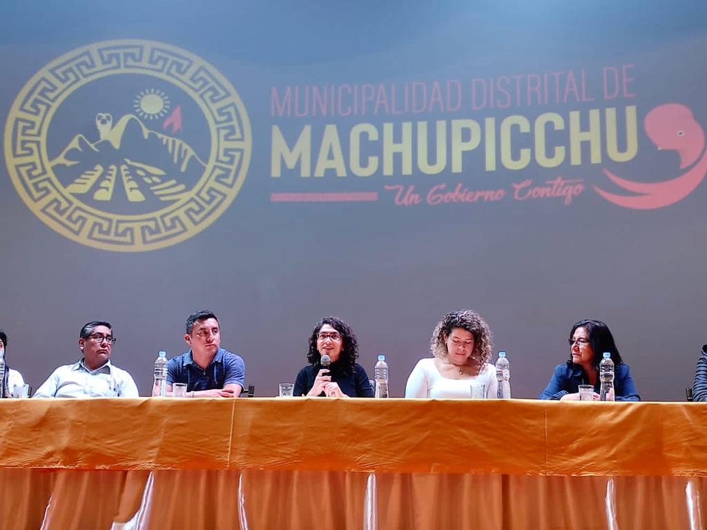 Ministra de Cultura en Machupicchu: "Seguiremos dialogando hasta lograr acuerdos"