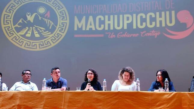Ministra de Cultura en Machupicchu: "Seguiremos dialogando hasta lograr acuerdos"