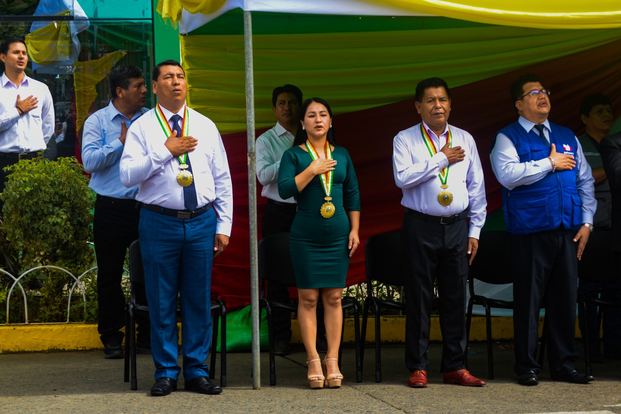 Celebrando 105 años de grandeza paseo e izamiento de la bandera