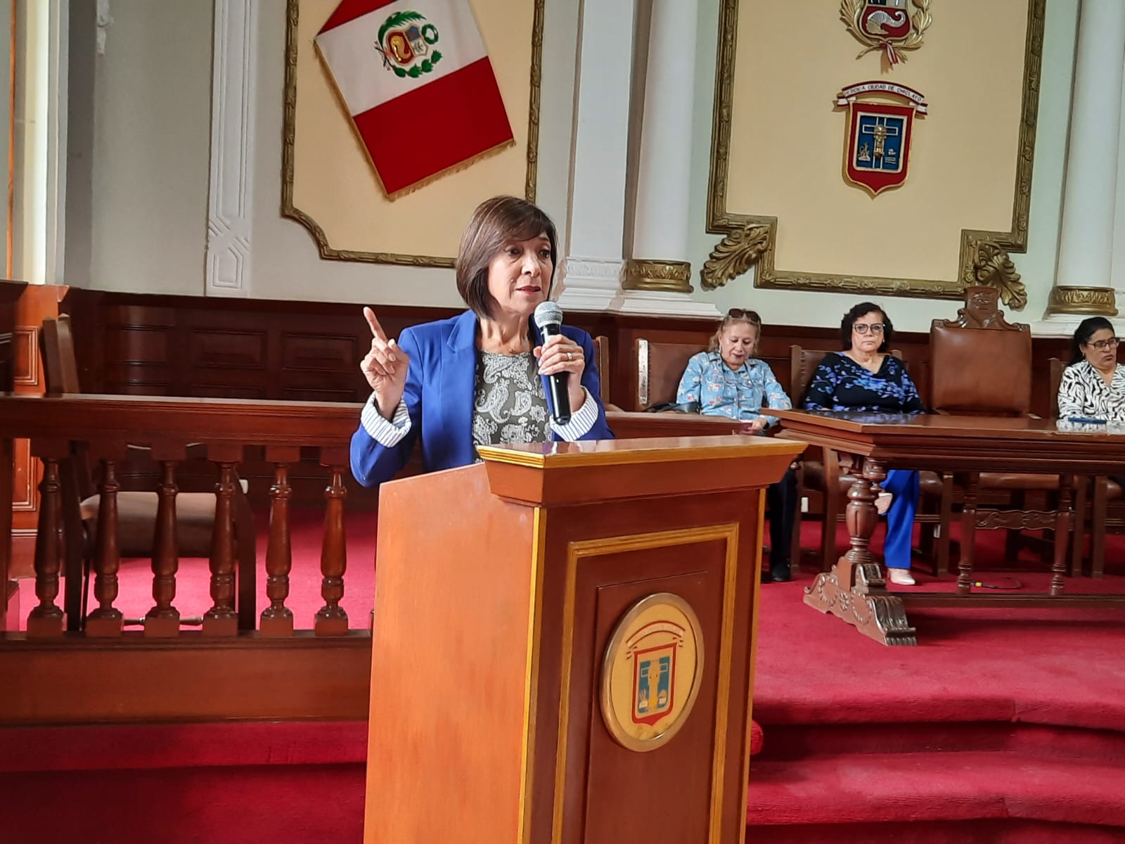 Homenaje a servidores por el Día del Trabajador Municipal