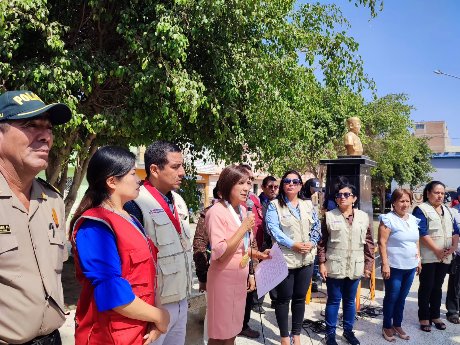 Alcaldesa anuncia llegada de fondos para obra de saneamiento en San Antonio y ampliación San Antonio, dicha obra costará S/. 9´419,743