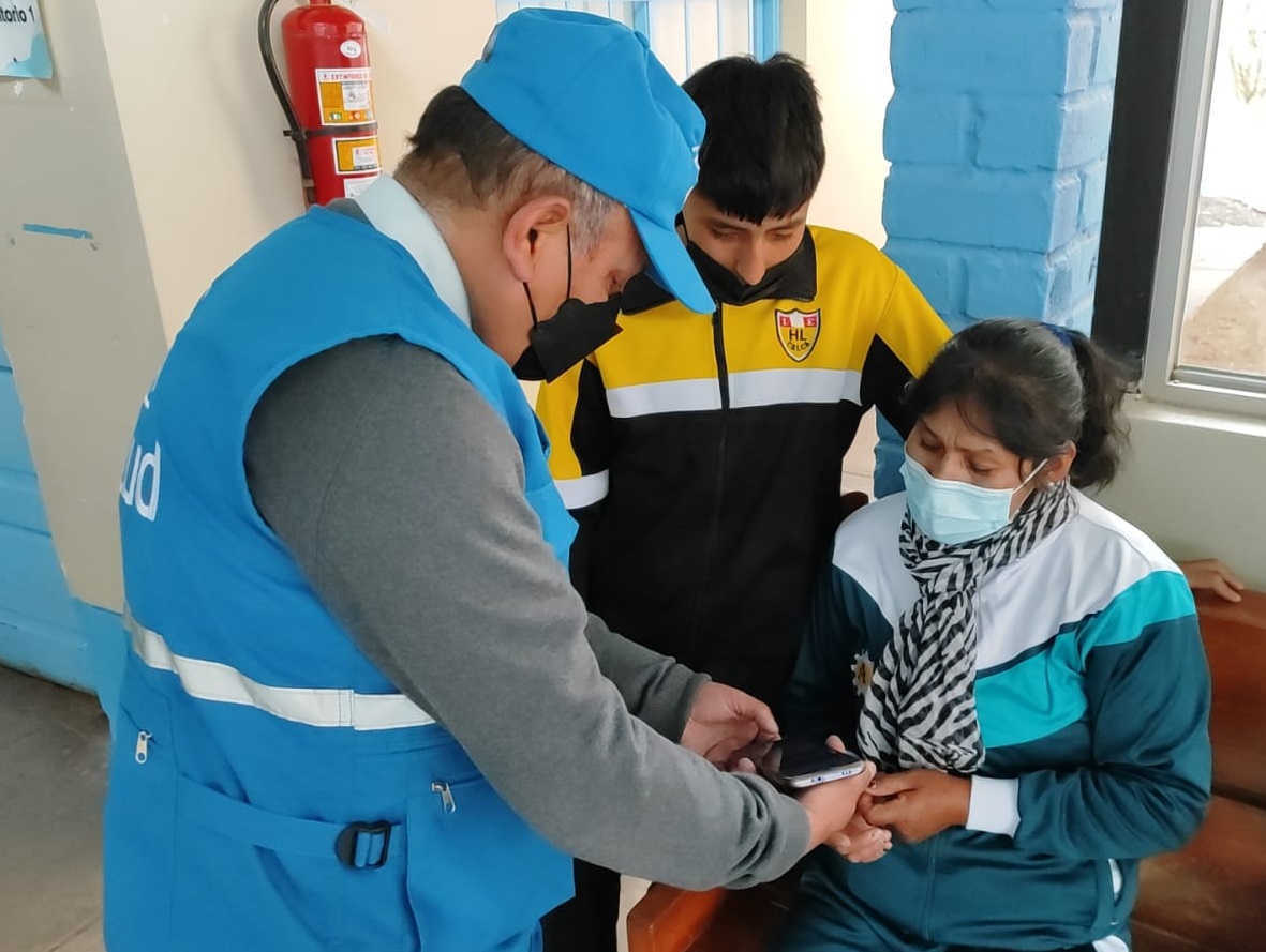 Asegurados de Quispicanchis y Calca hacen uso de aplicativo “EsSalud Mi Consulta” para obtener citas en Cusco