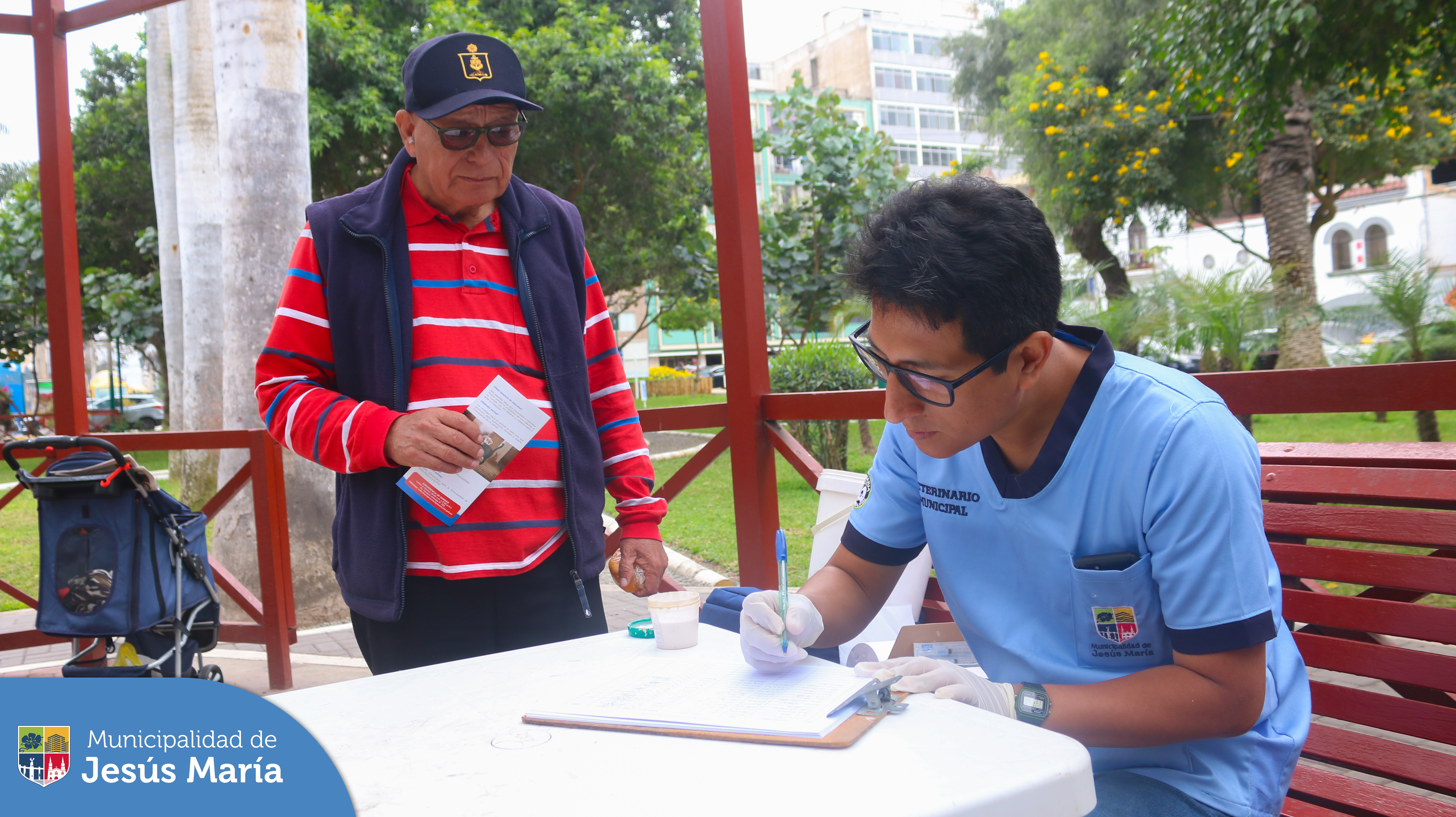🐈 Se realizó una nueva edición de nuestra campaña veterinaria gratuita en el Parque Habich. Allí los asistentes registraron a sus mascotas en la sección Muni Pet 🐾 de nuestra app 📲 #JesúsMaríaSomosTodos 🐶.
¡Descárgala ya!
▶️ App Store http://bit.ly/416QVIP
▶️ Play Store http://bit.ly/3mfWsxF