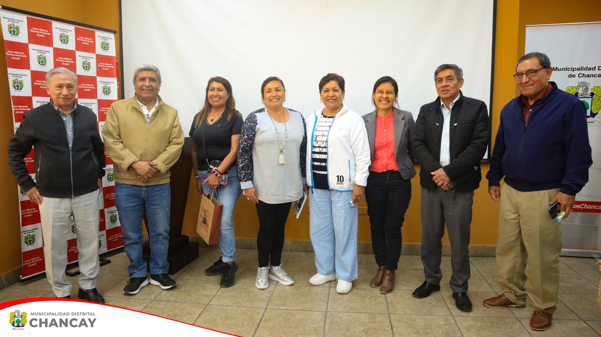 Representantes de la UNI se sumaron a una destacada exposición de investigación científica y políticas públicas en los gobiernos locales en el corazón de nuestro distrito.