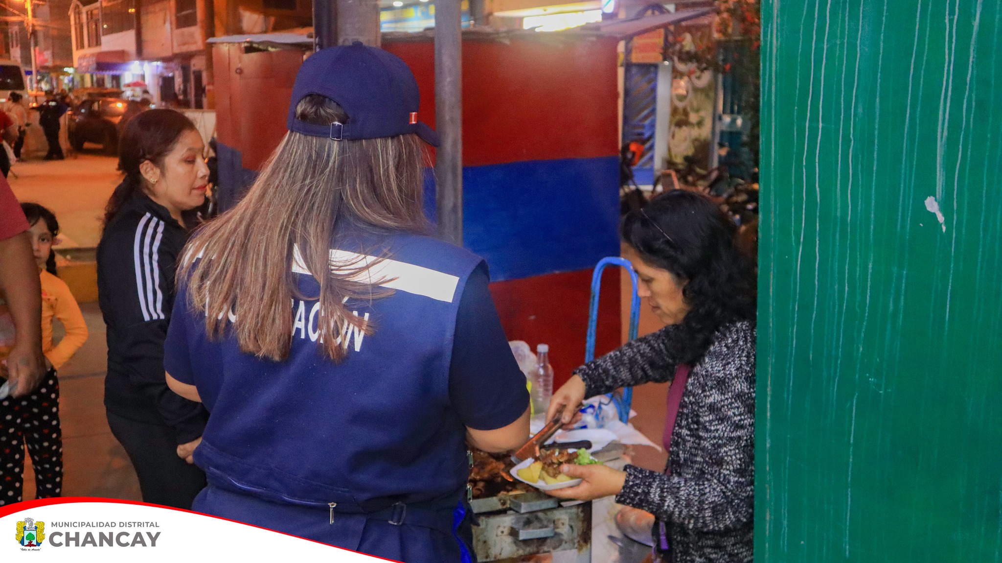 El equipo de Fiscalización de Chancay despliega esfuerzos diarios para mantener el orden en nuestras calles principales.
