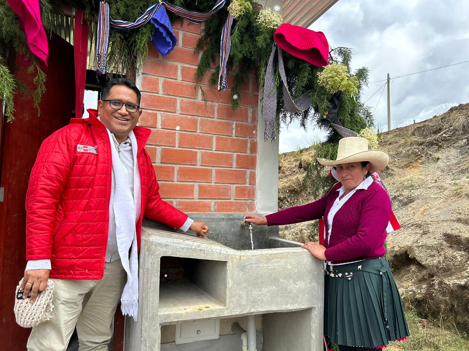 Ministerio de Vivienda instala servicios de agua y saneamiento para familias de zonas rurales de Cajamarca