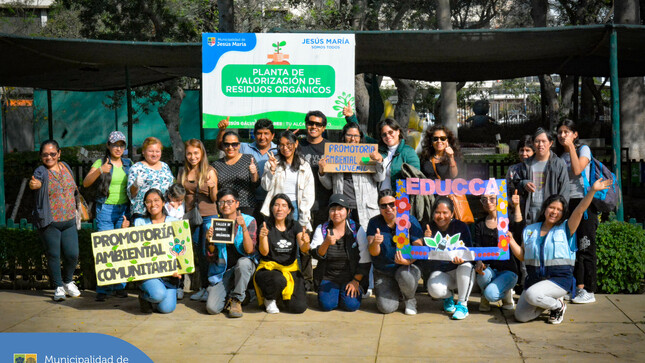 ¡Comprometidos con el cuidado del medio ambiente! 🌎

Nuestro maravilloso ♻️ Eco Parque fue el punto de encuentro para el taller gratuito de elaboración de abonos naturales. 🌱

Para más actividades que promueven un futuro más sostenible, llámanos 📱940410958.

