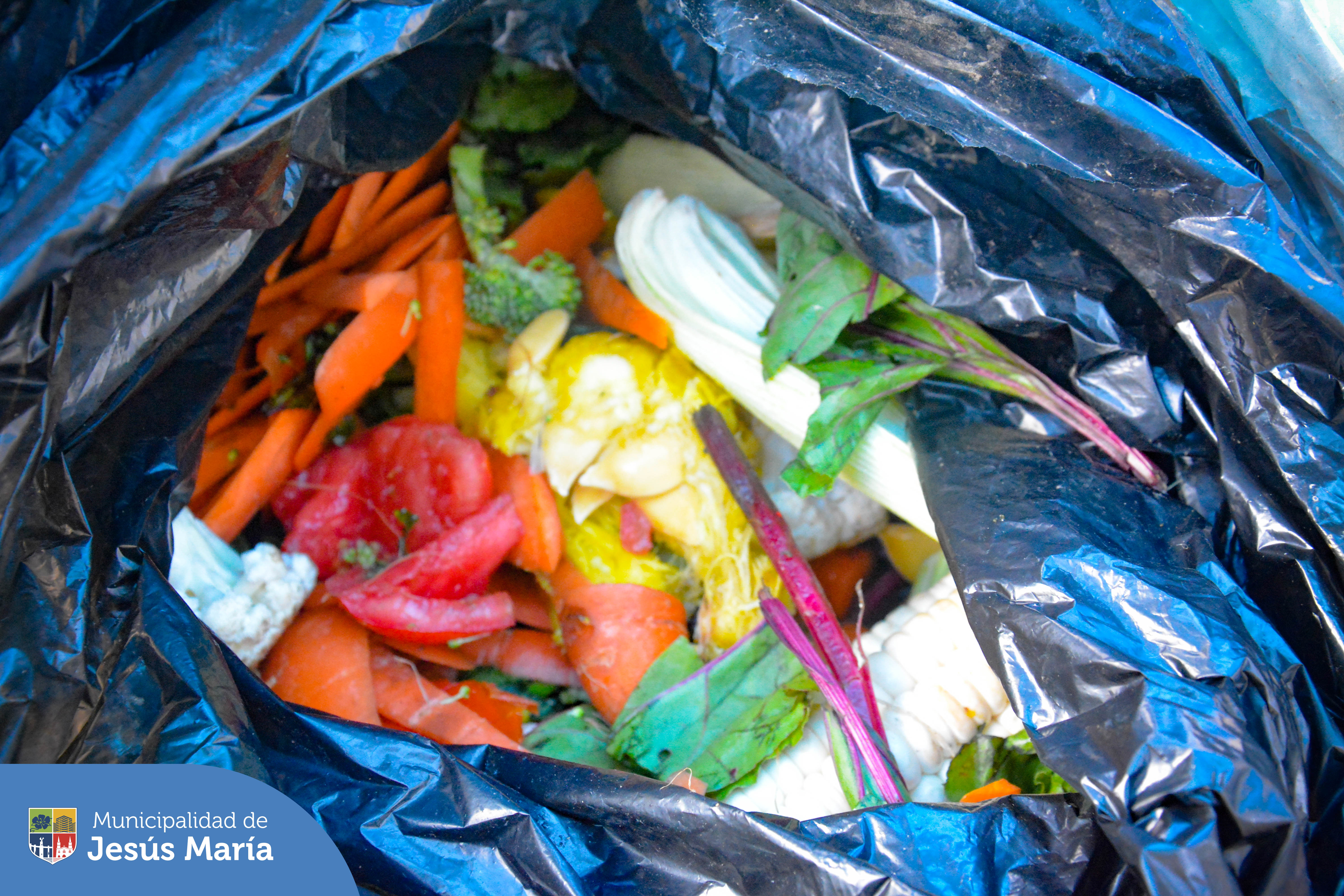 ¡Comprometidos con el cuidado del medio ambiente! 🌎

Nuestro maravilloso ♻️ Eco Parque fue el punto de encuentro para el taller gratuito de elaboración de abonos naturales. 🌱

Para más actividades que promueven un futuro más sostenible, llámanos 📱940410958.
