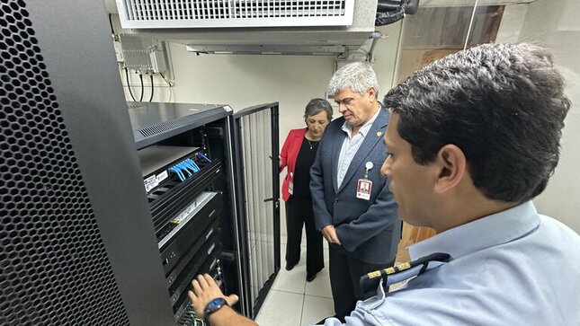 Nuevo equipamiento tecnológico