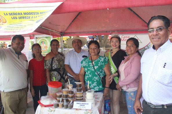 Realizan II Feria Gastronómica-Agropecuaria Y Cultural En El Parque Infantil.