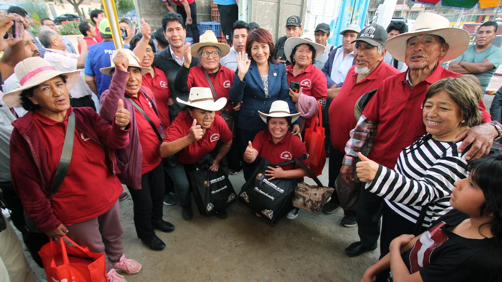 Asociación emprendedora de Santa Rosa de Quives recibe 3,870 cuyes reproductores