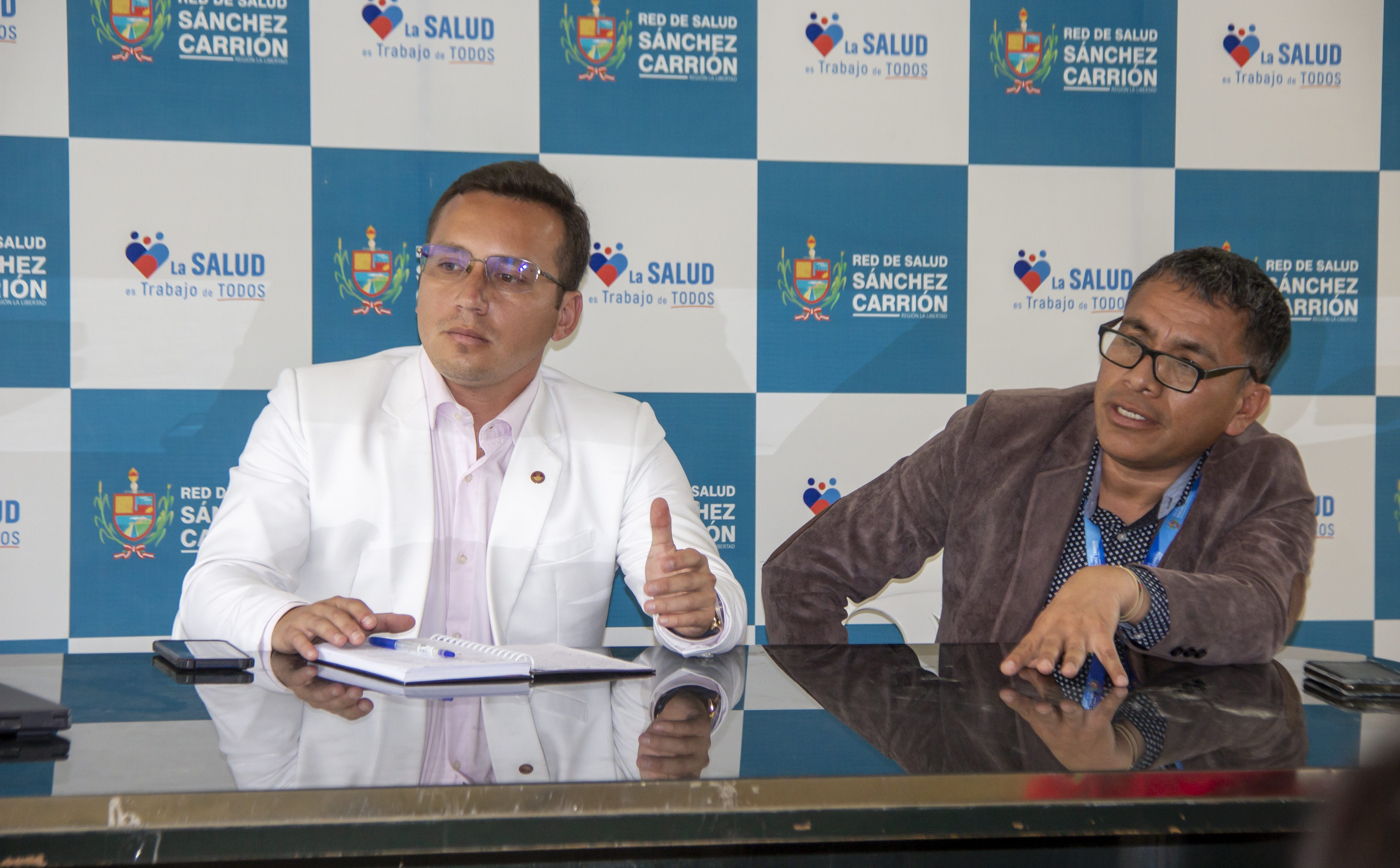 Componentes del programaJuntos con el director de la Red de Salud Sánchez Carrión.