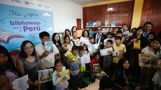 Ministra Leslie Urteaga inaugura Bibliotecas Municipales en la región Piura