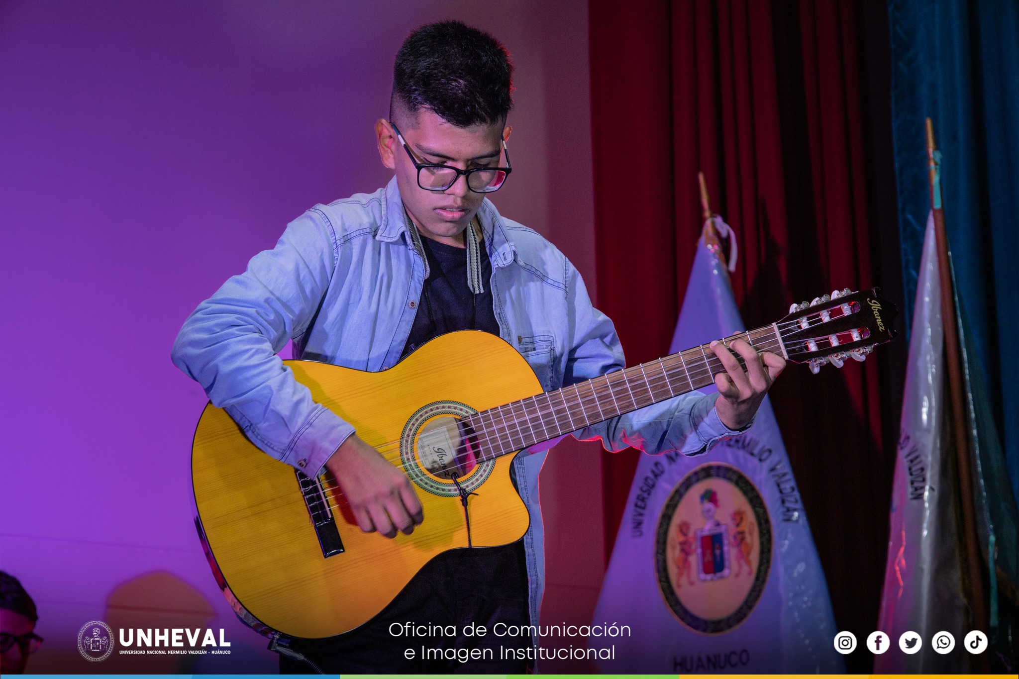 Estudiantes destacan su talento en el Festival de la Voz Valdizana