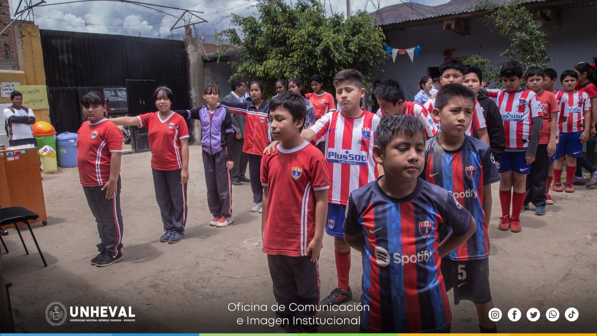 UNHEVAL y Facultad de Educación fortalecen Institución Educativa Amarilense con donación