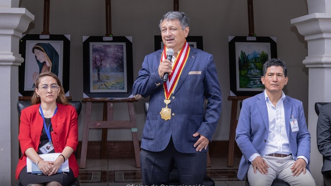 UNHEVAL revive su legado con una exposición fotográfica en homenaje a su historia y al doctor Hermilio Valdizán