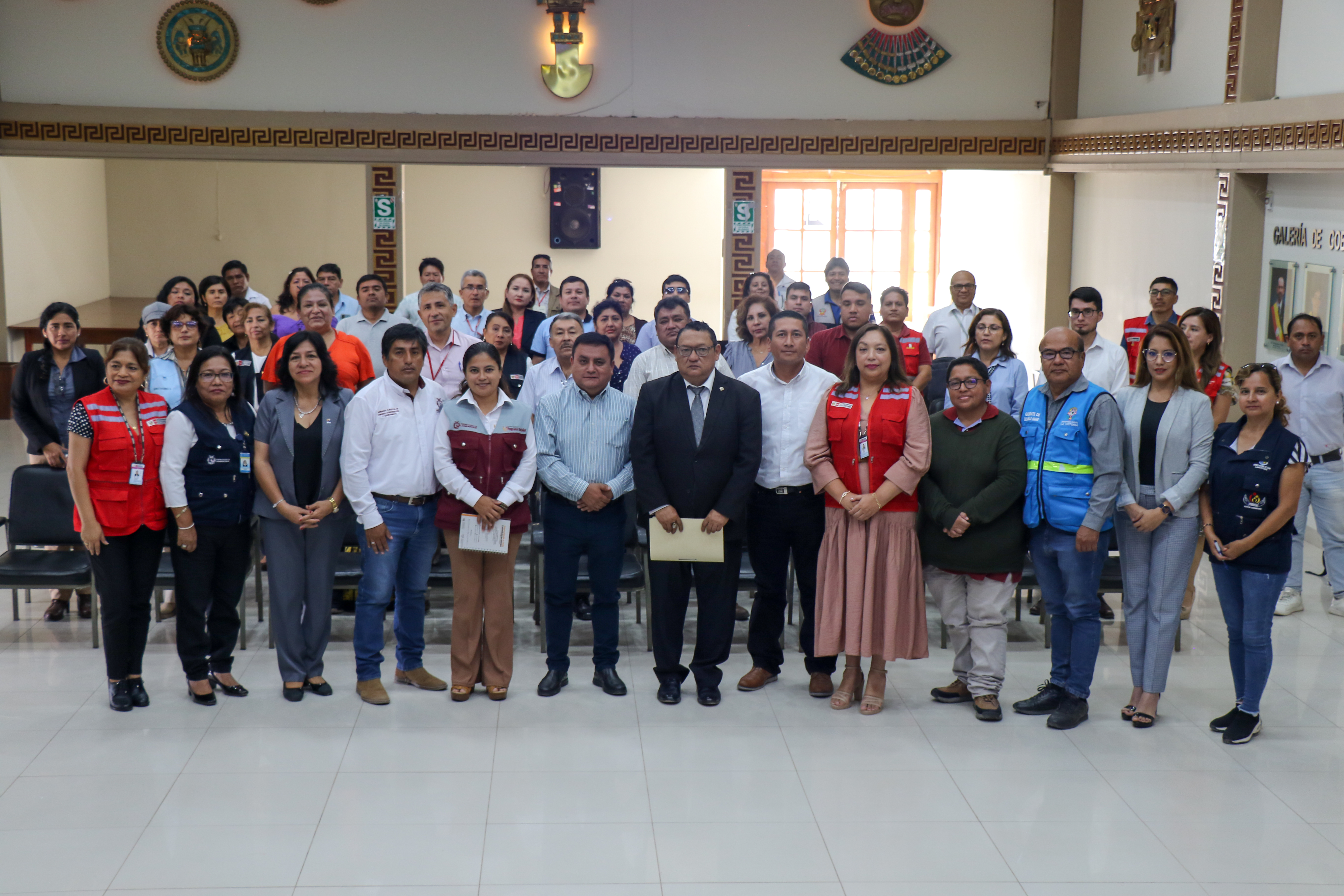 foto grupal de los participantes de la sesión