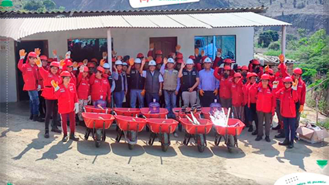 inicio de actividad "LLAMKASUN PERÚ"