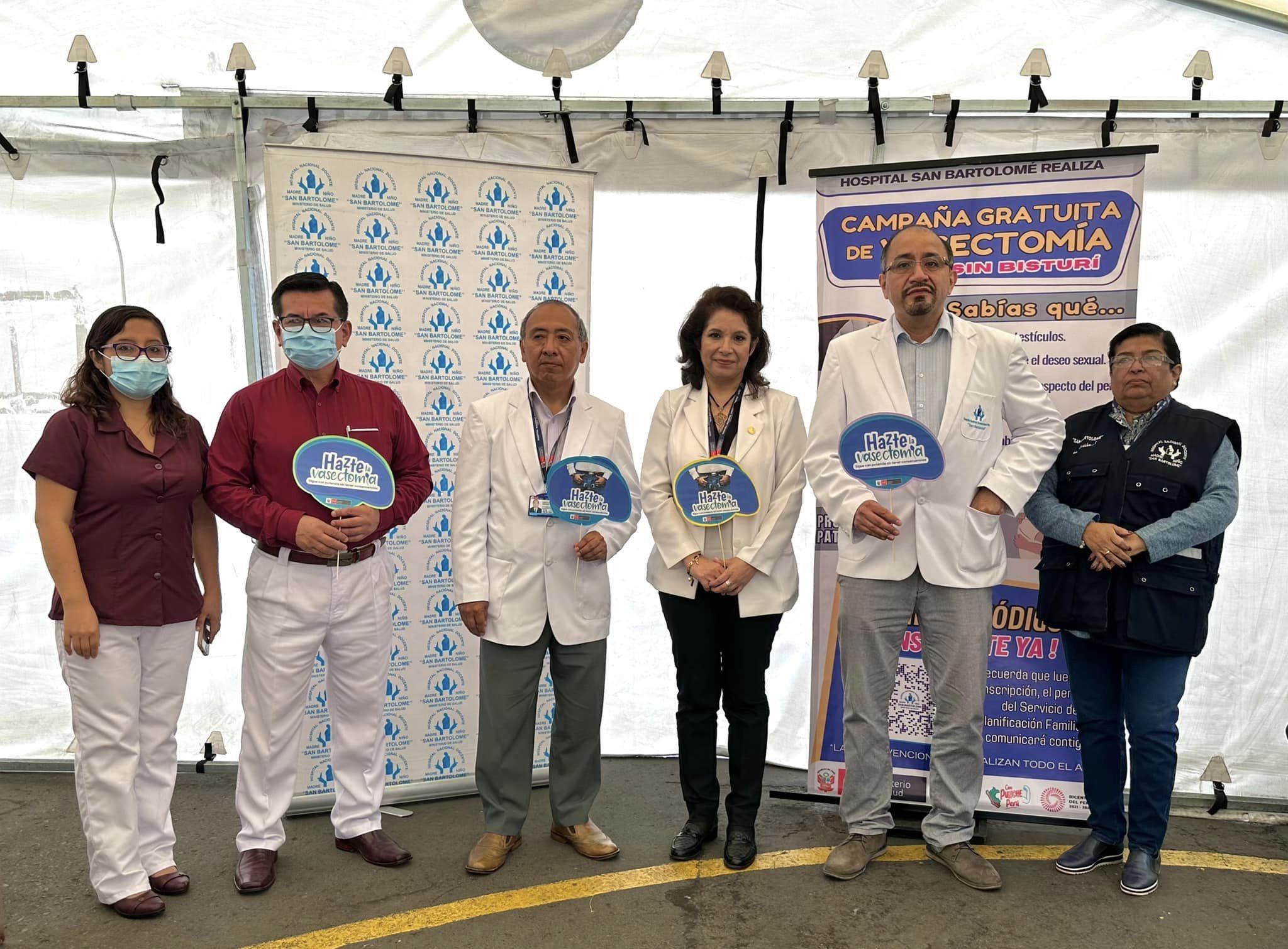 PACIENTES VARONES VISITAN EL HOSPITAL SAN BARTOLOMÉ