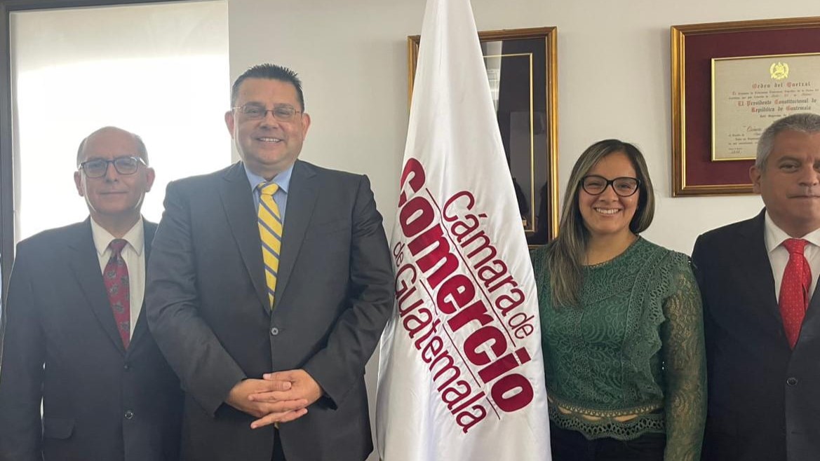 La Embajada del Perú en el país impulsa el lanzamiento de la Cámara de Comercio Guatemala-Perú.