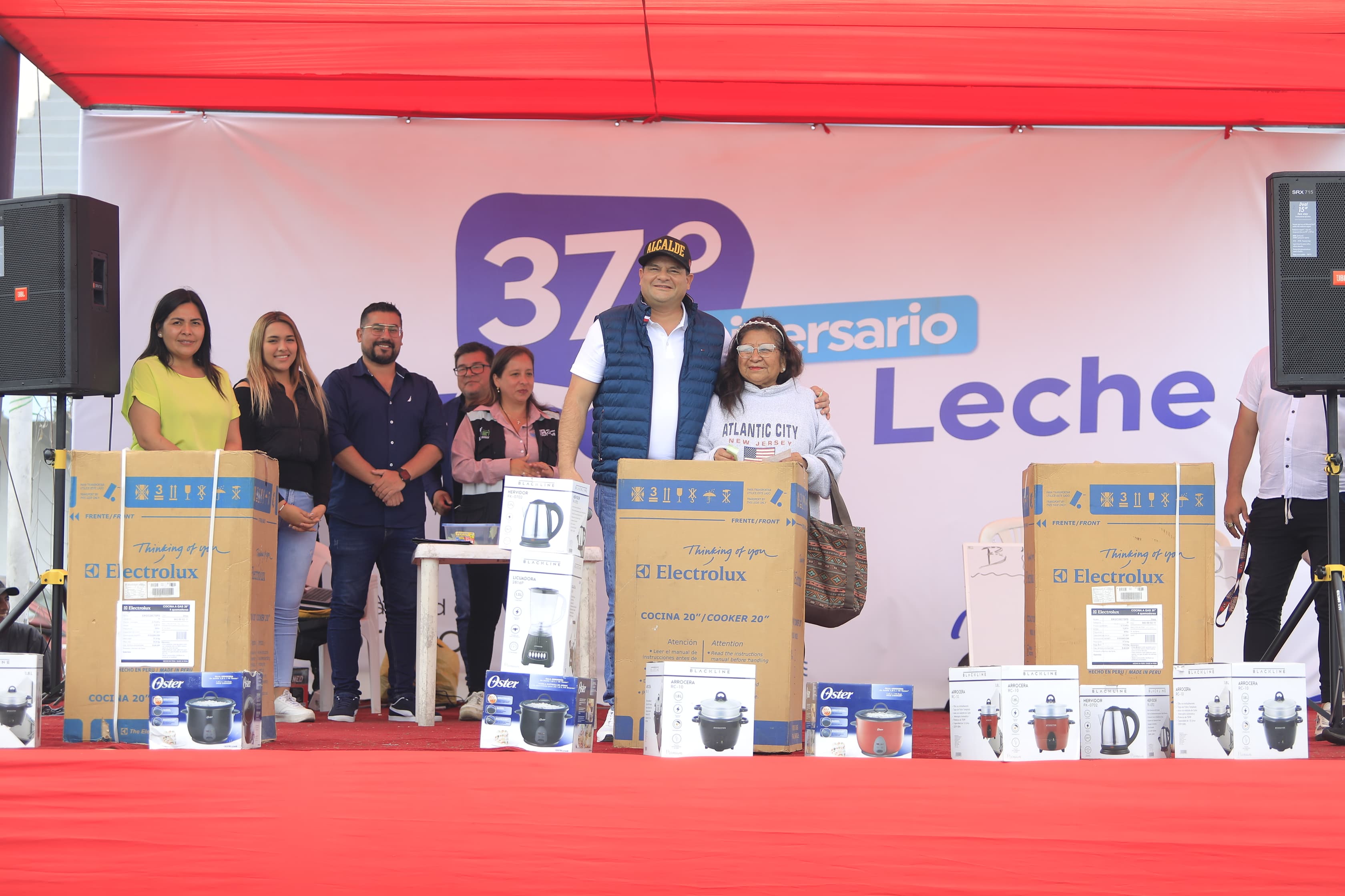 Actividad contó con la participación del alcalde Fernando Velasco y regidores del distrito