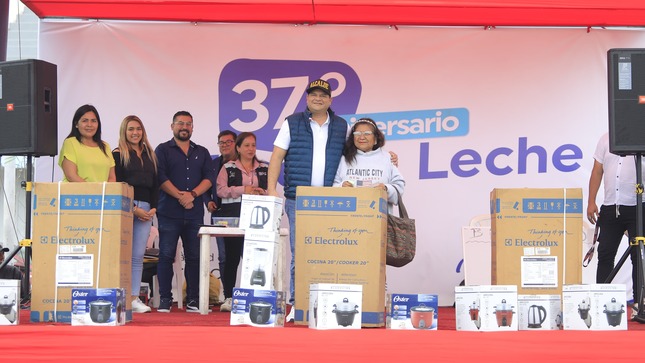 Actividad contó con la participación del alcalde Fernando Velasco y regidores del distrito