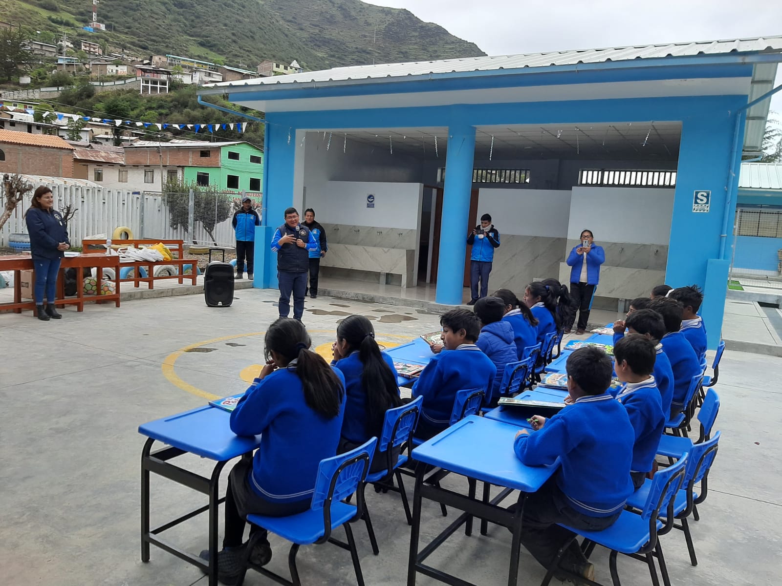 Municipalidad de Huaral llevΓ³ su "Festival de Lectura" a colegio de Vichaycocha