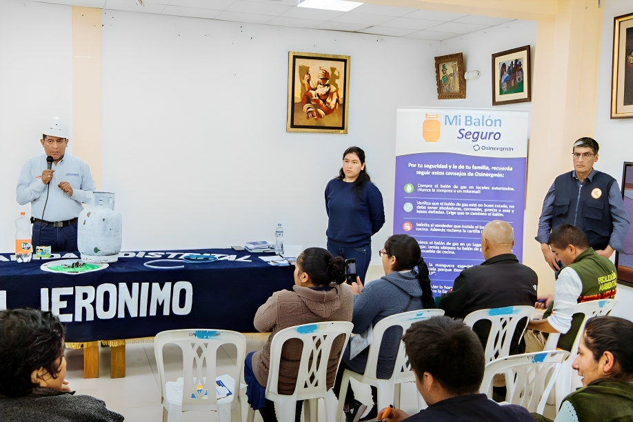 CHARLA SOBRE EL MANEJO DEL GLP POR OSINERGMIN