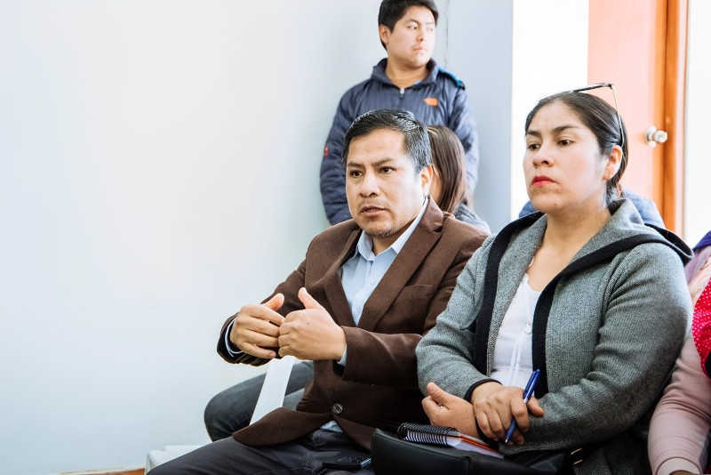 COMPROMISO DE EJECUTAR SANEAMIENTO BÁSICO Y PROYECTO PISTAS Y VEREDAS PARA LA UNIDAD VECINAL VILLA SAN CARLOS
