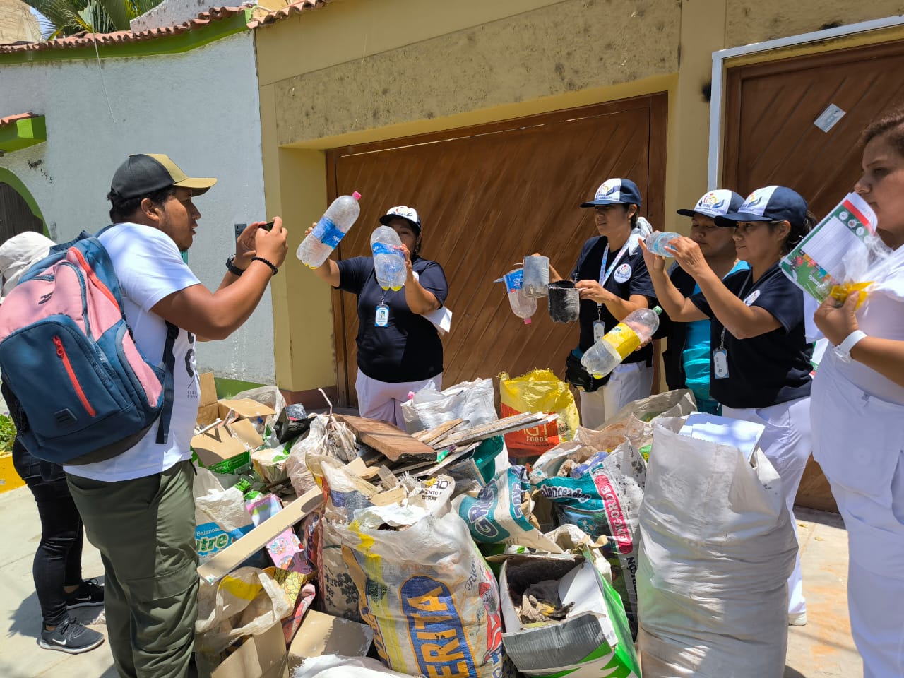 Encuentran Huevos, pupas y larvas del zancudo del dengue en Los Parques