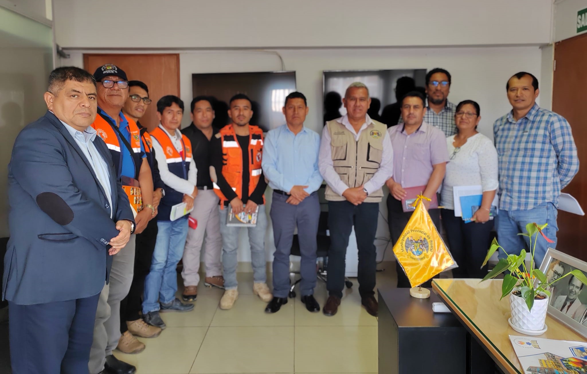 Municipalidad provincial de Huaral coordina nuevas acciones para continuar limpiando y descolmatando el Río Chancay