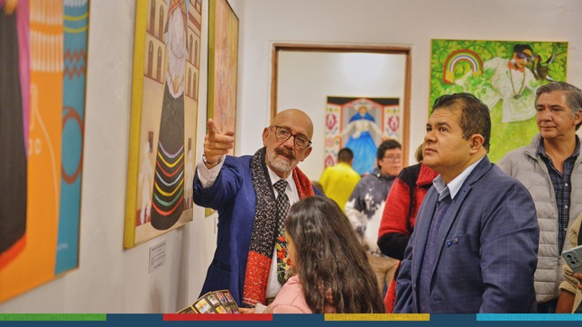 La muestra pictórica del reconocido artista cajabambino Genaro Urbina se inauguró ayer en el Centro Cultural Miguel Espinach, y podrá ser visitada en este lugar, hasta el día 14 de diciembre. 
🔎La exposición pictórica refleja el color y alegría del Perú, cabe señalar que las obras fueron pintadas por el artista en París.🖼