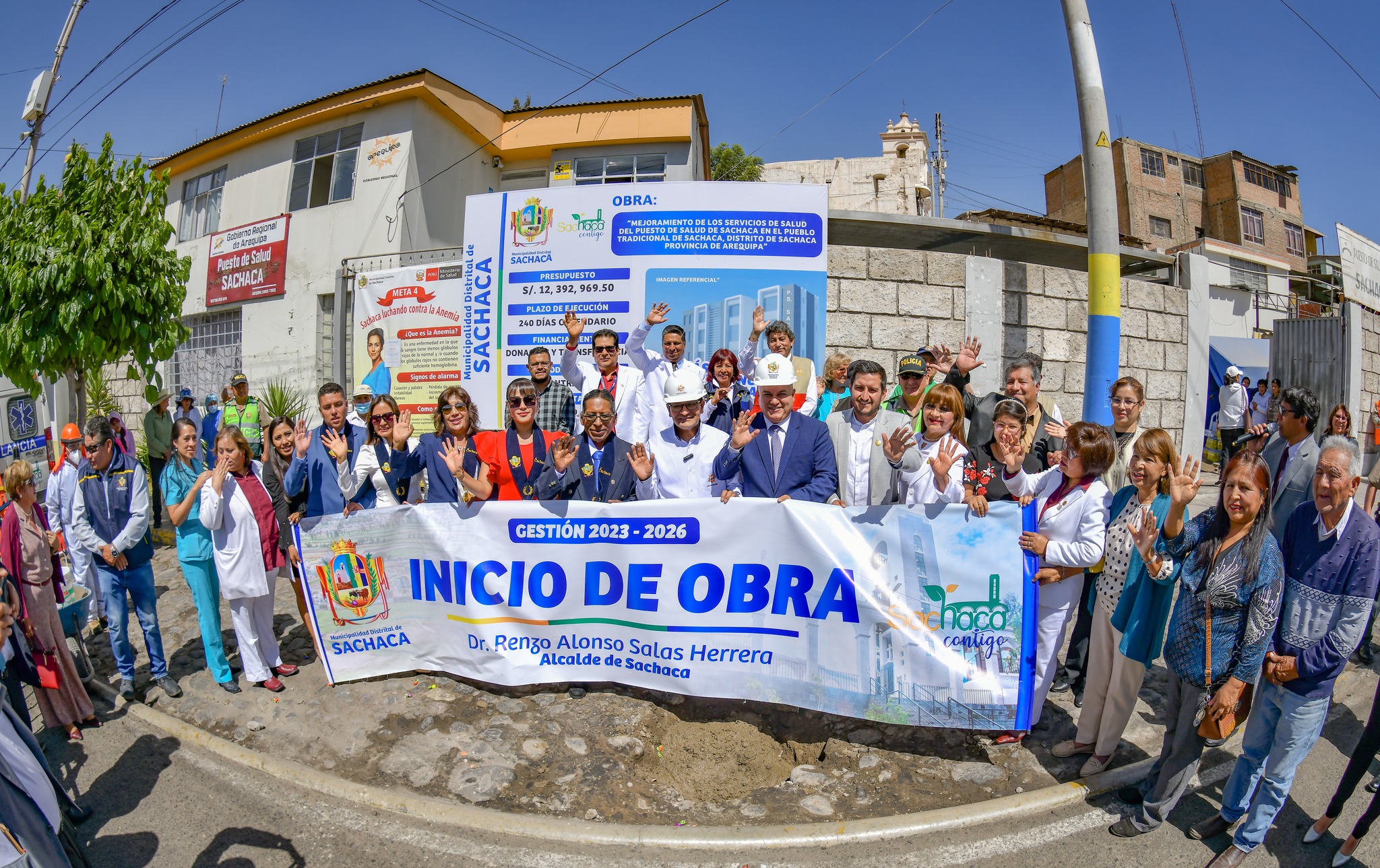 Alcalde distrital, Dr. Renzo Salas Herrera y Gobernador Regional, Dr. Rohel Sanchez presidieron ceremonia de inicio de trabajos en centro médico.