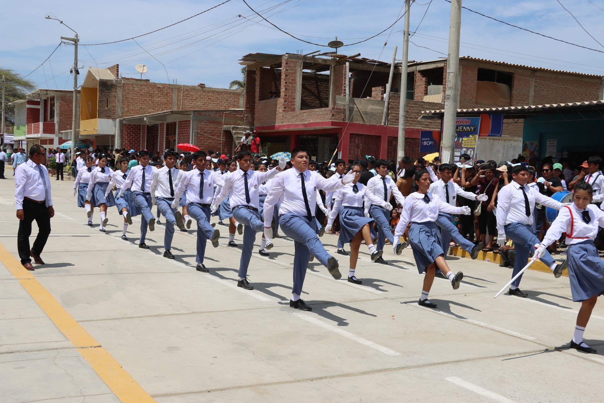 Desfile Cívico Escolar por los 115 ANIVERSARIO