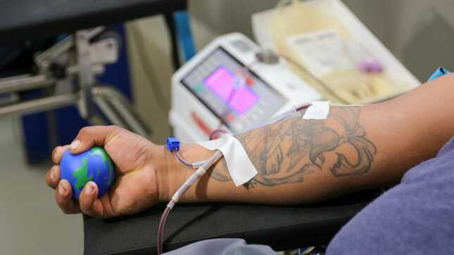 Personas con tatuajes sí pueden ser donantes voluntarios de sangre 