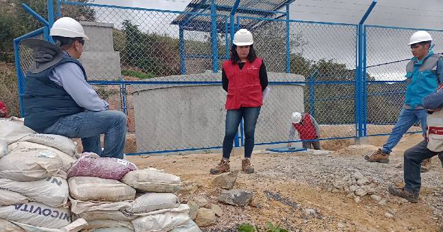 La Contraloría General alertó situaciones que ponen en riesgo la vida útil de la obra “Mejoramiento y ampliación del servicio de agua potable y saneamiento en 14 localidades de la provincia de Cutervo”, lo cual podría afectar a 14 778 pobladores. Este proyecto esta valorizado en S/ 61 878 935. 
