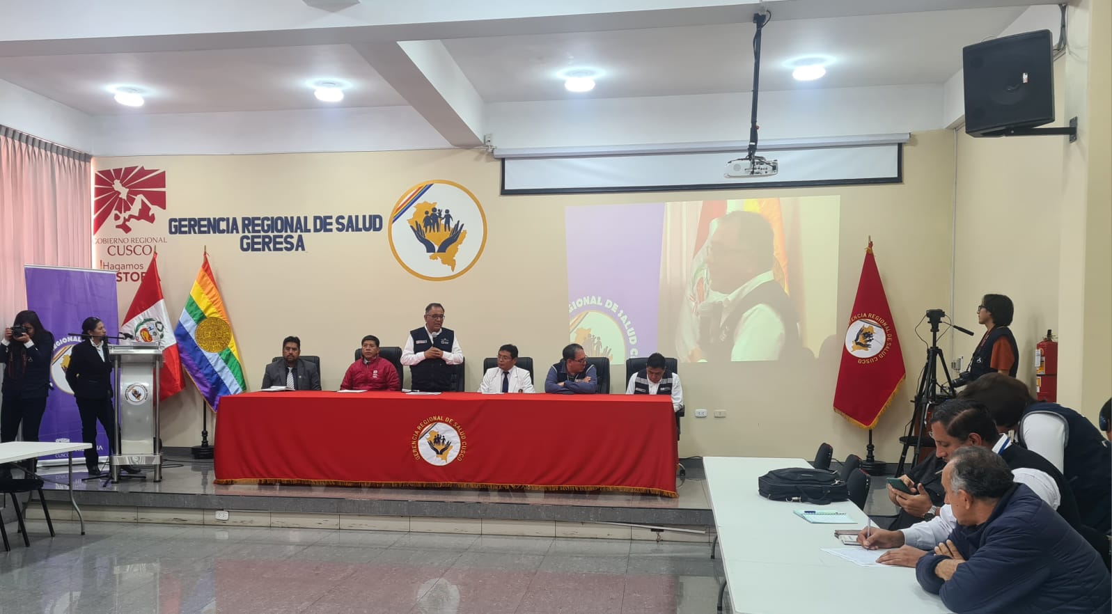 Cusco Minsa participó de la sesión de monitoreo y evaluación para la conclusión del saldo de obra del Hospital Antonio Lorena