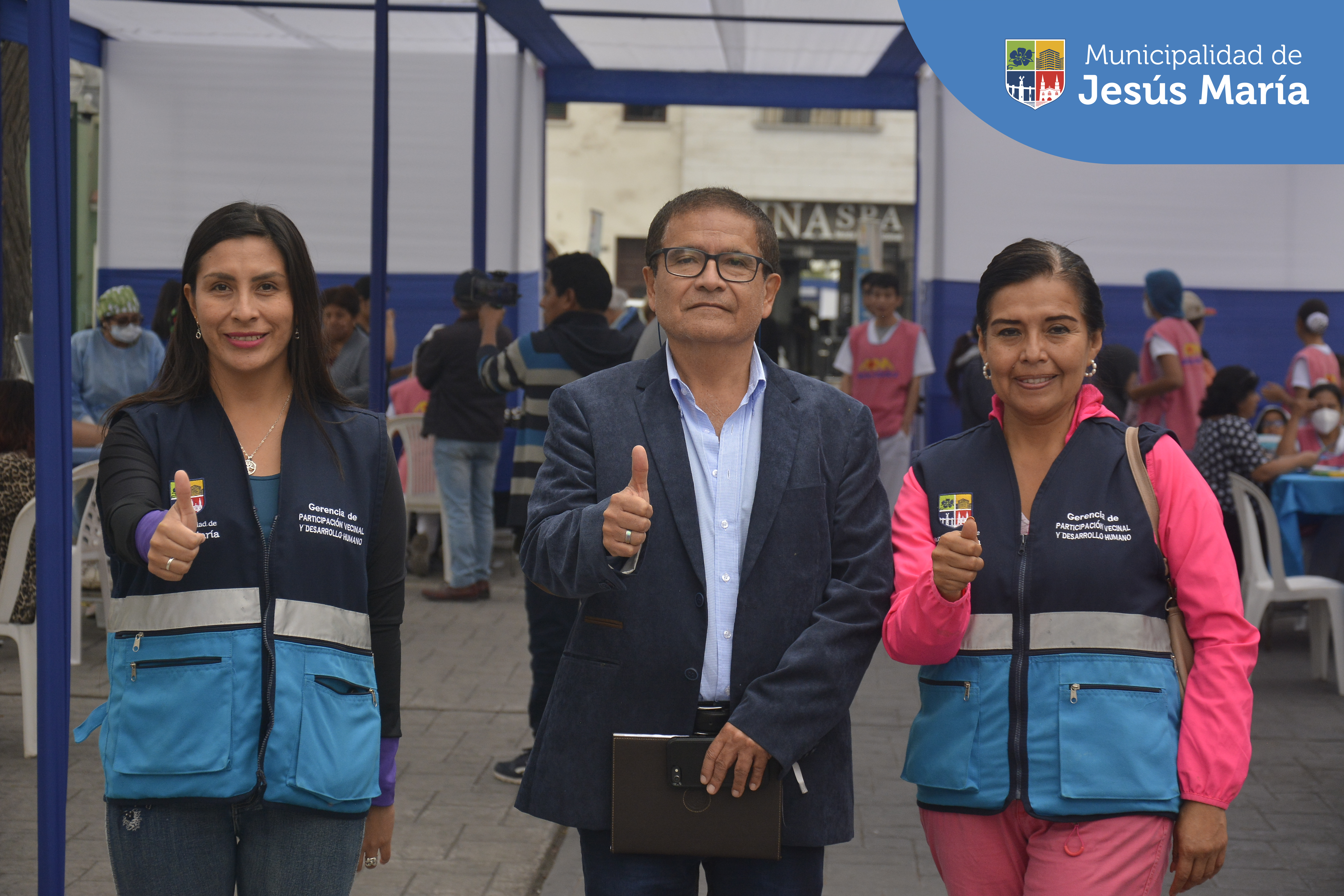 👨🏻‍⚕️ En coordinación con Alerta Médica y el Ministerio de Salud, se realizó una nueva 🩺 Campaña gratuita en la Plaza San José.
👏🏻 Los asistentes pudieron acceder a más de 11 especialidades, vacunación 💉 y consejos para prevenir enfermedades. 🦠
