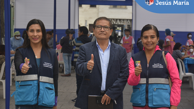 👨🏻‍⚕️ En coordinación con Alerta Médica y el Ministerio de Salud, se realizó una nueva 🩺 Campaña gratuita en la Plaza San José.
👏🏻 Los asistentes pudieron acceder a más de 11 especialidades, vacunación 💉 y consejos para prevenir enfermedades. 🦠
