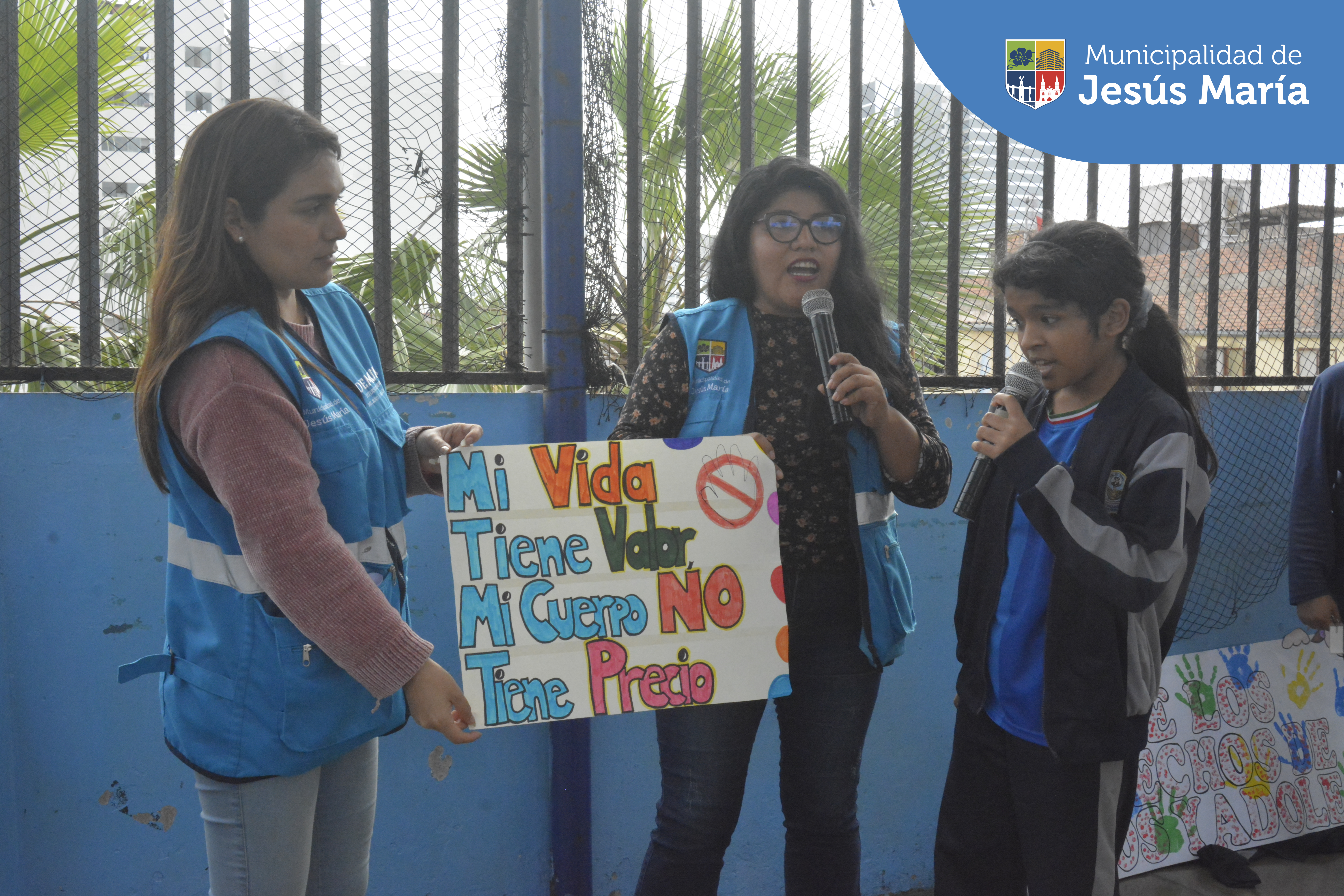 👧👦🎉En el marco del Día Nacional contra la Violencia Sexual Infantil y el Día Universal del Niño, visitamos la institución educativa 🏫 CAP. FAP José Abelardo Quiñones, llevándoles diversas actividades recreativas con el objetivo de fomentar la confraternidad entre los estudiantes e incentivarlos a reflexionar sobre sus derechos.
