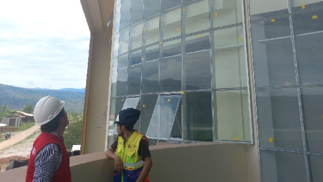 Mediante un control concurrente, la Contraloría General advirtió a la Municipalidad Distrital de Río Tambo, en la provincia de Satipo, sobre riesgos en la construcción del nuevo palacio edil que pondría en peligro la vida e integridad física de la población.